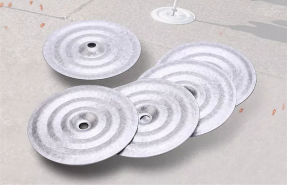 Το φύλλο υλικού κατασκευής σκεπής στερεώνει το στερεωμένο πλυντήριο στερεωμένο μεμβράνη πιάτο μόνωσης μετάλλων εξαρτημάτων