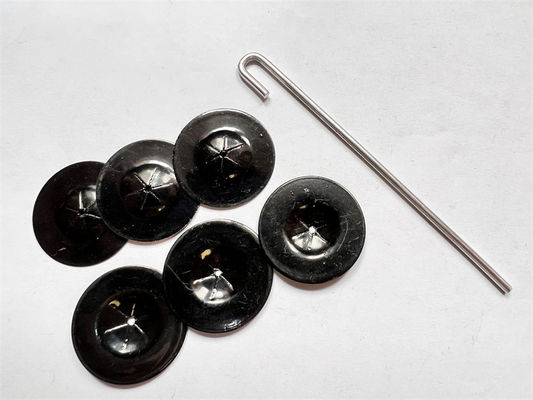 Τετραγωνικό μαύρο πλυντήριο χάλυβα χρώματος γάντζων ηλιακού πλαισίου J για τη φρουρά πουλιών
